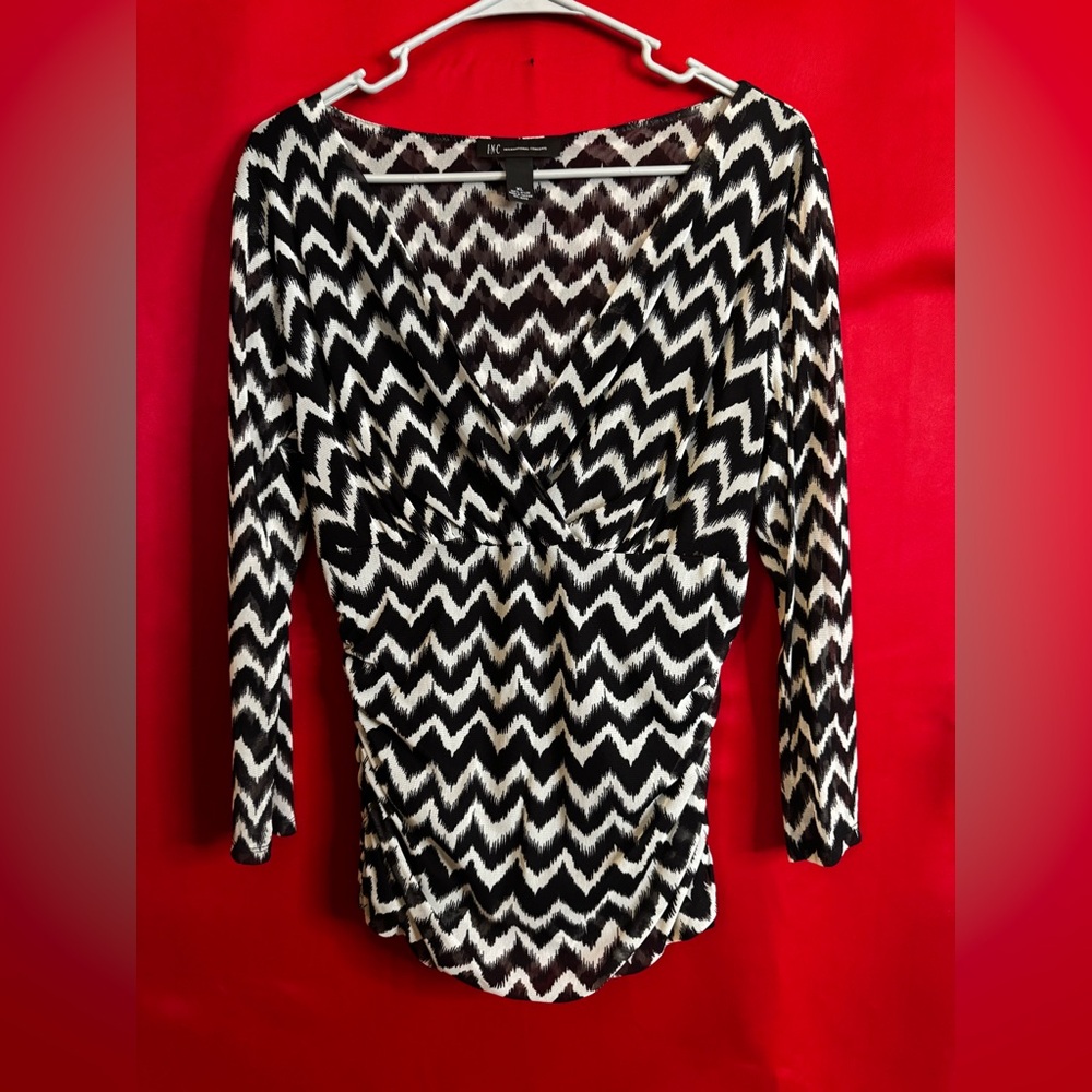 🧸2/$20-#342-INC International Concepts Black/White Blouse Size XL